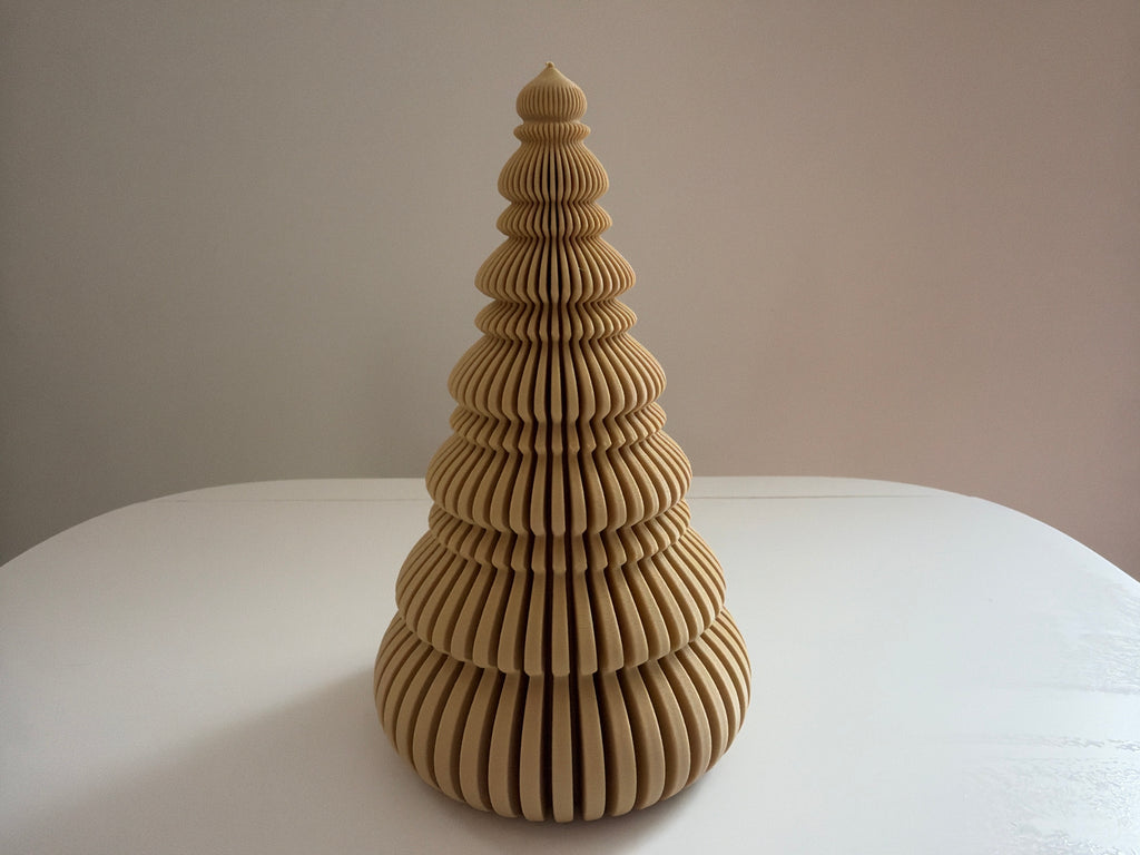 Moderne nordisk 3D-printet juletræ i Japandi-stil