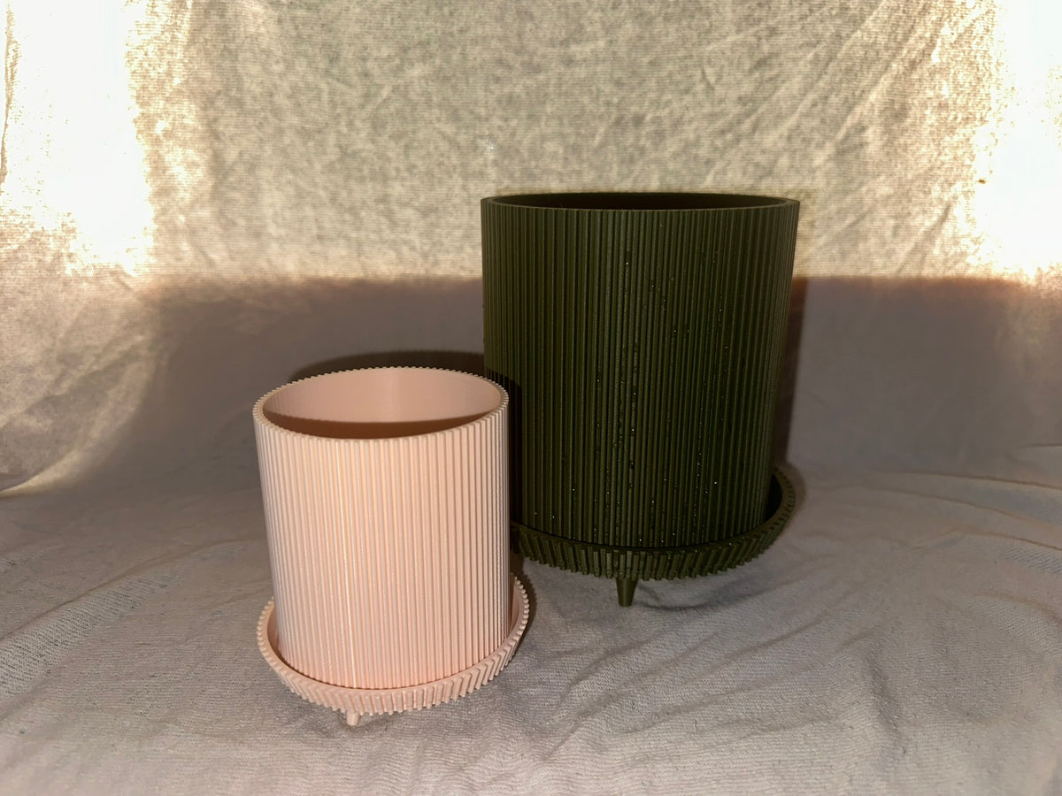 Moderne 3D-printet plantekrukke med ben fra Høyberg 3D Design