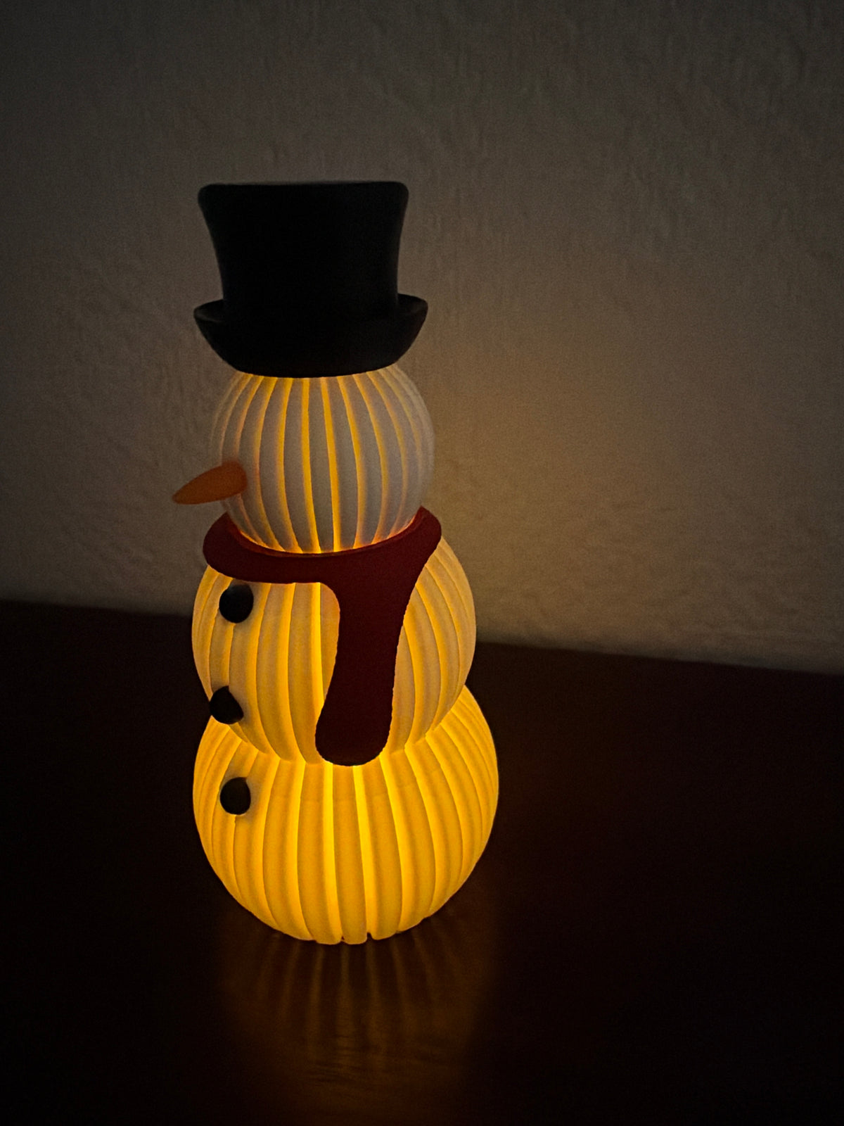 3D-printet snemand med hat og halstørklæde til jul